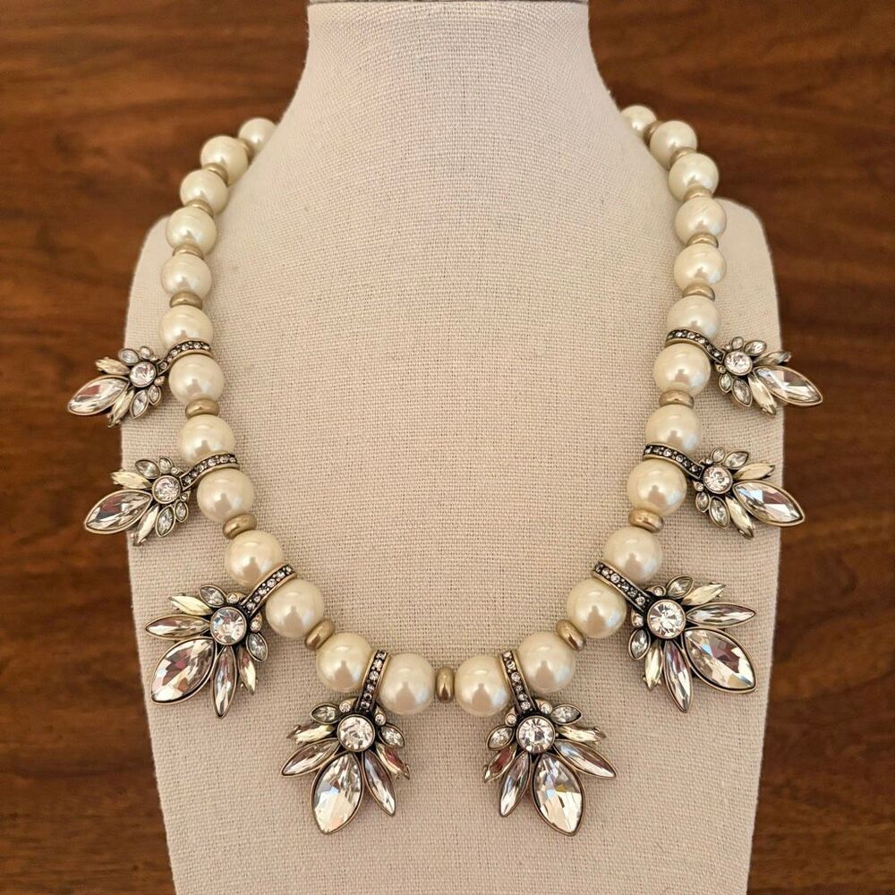 Banana Republic | Pearl and Crystal Statement Necklace | 18” Adjustable